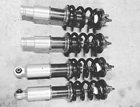 「好き」をカタチにする車とパーツたち